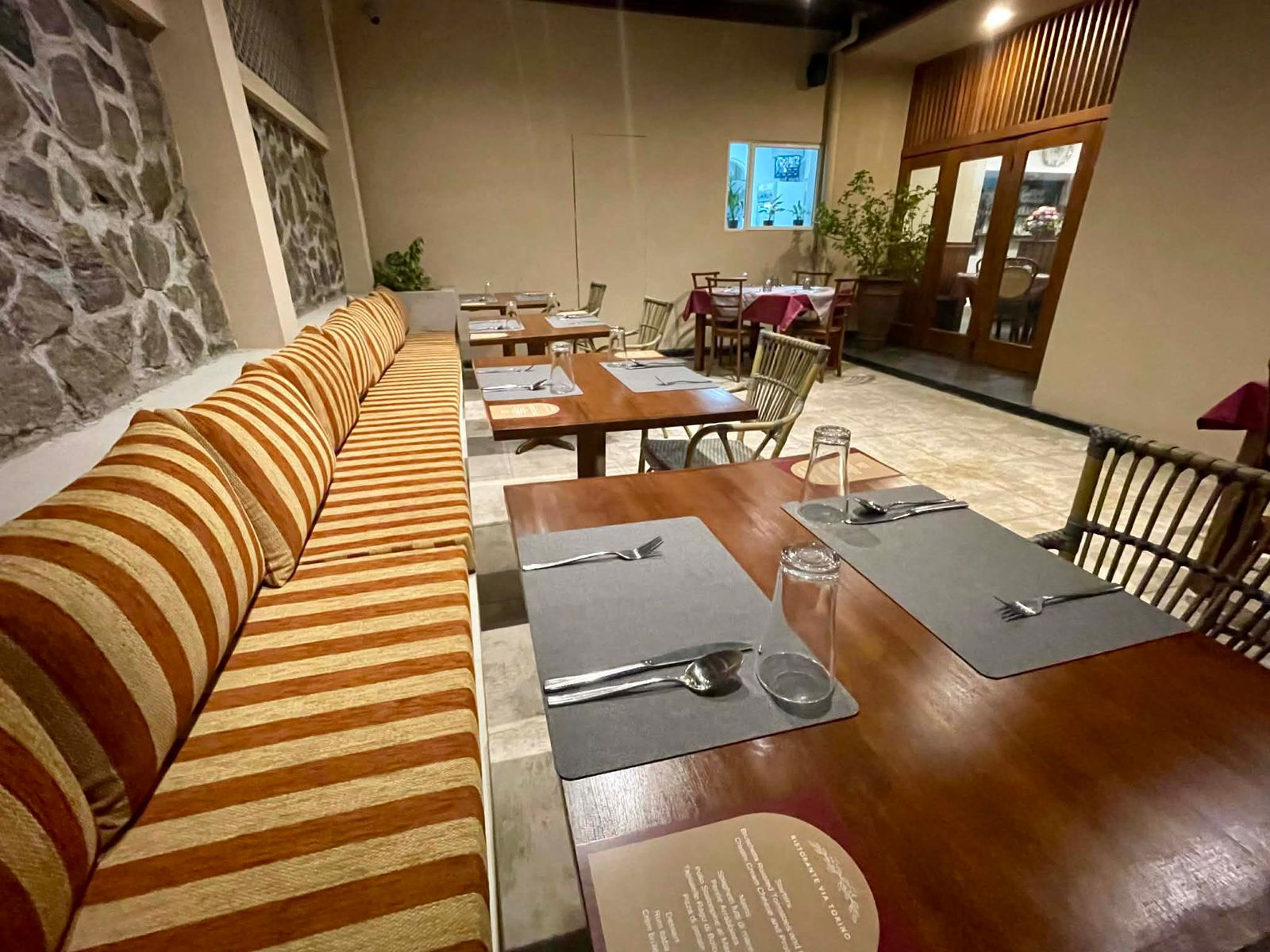 Chess Master Club & Cafe ambiance