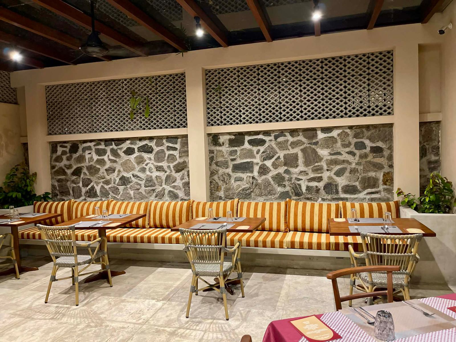 Chess Master Club & Cafe chess area